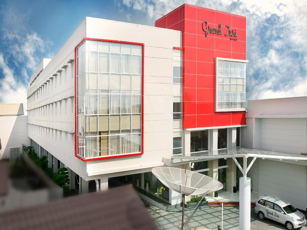Hotel Grand Zuri Muaraenim Oda fotoğraf