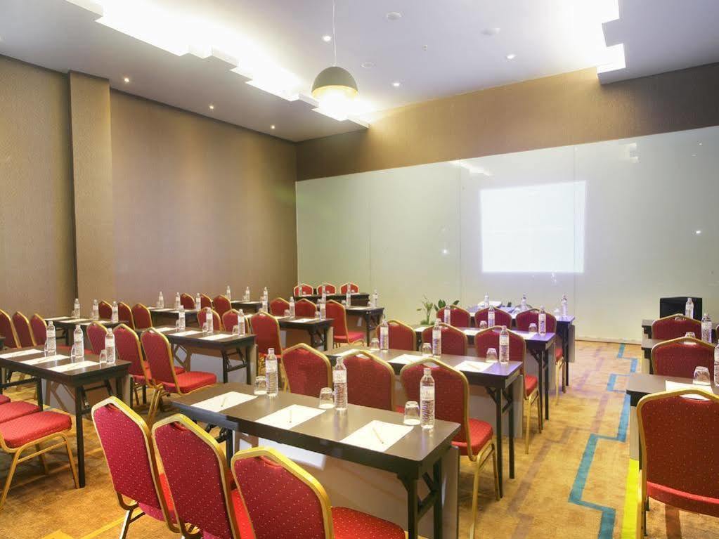 Hotel Grand Zuri Muaraenim Dış mekan fotoğraf